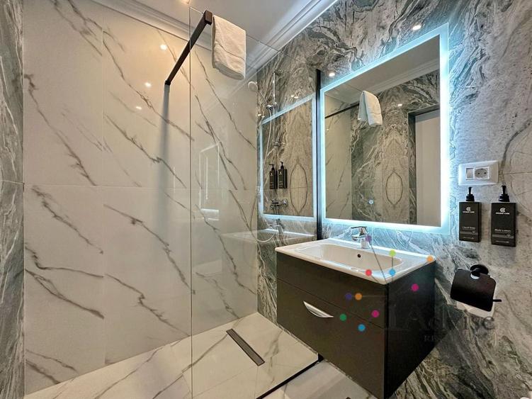 Apartament cu 2 camere decomandat, mobilat în Central