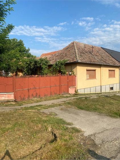 Casă cu Teren 600 Mp în Șona