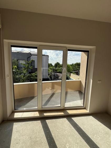 Duplex cu 6 camere cu Canalizare în Pipera