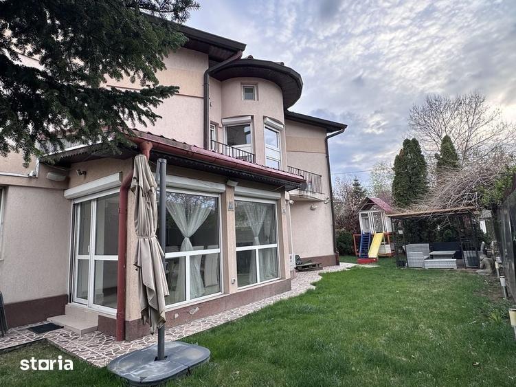 Casă cu 4 camere cu Teren 402 Mp în Central