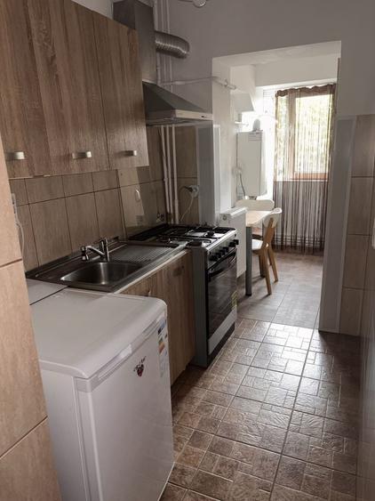 Garsonieră decomandată în UTA