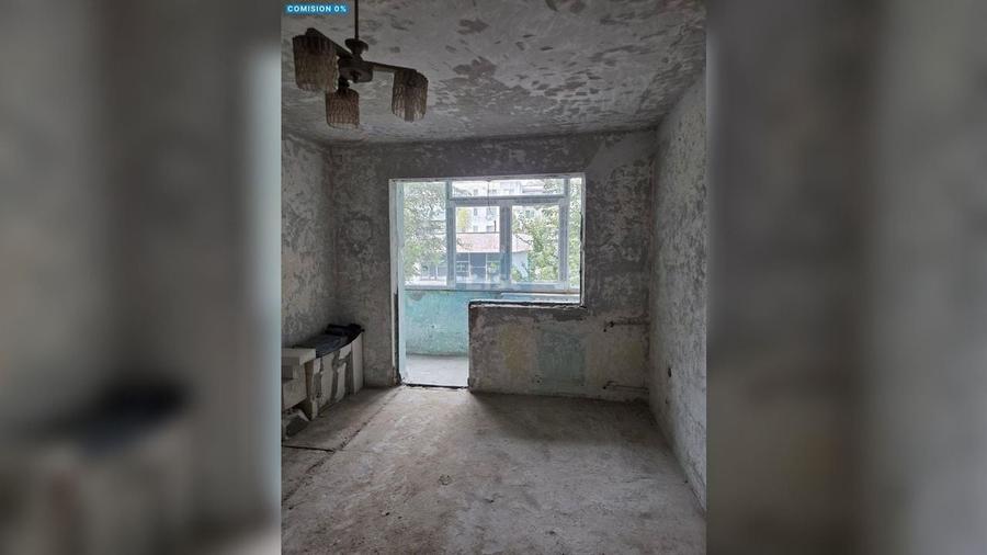 Apartament cu 3 camere decomandat în Micro 40