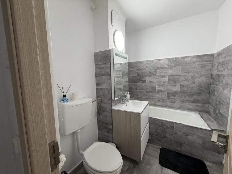 Apartament cu 2 camere decomandat în Ultracentral