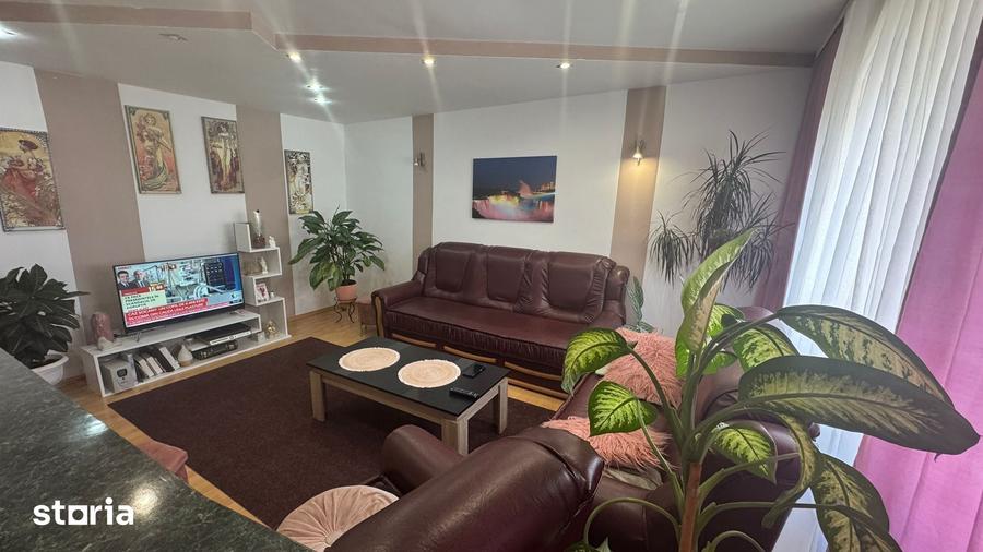 Apartament cu 4 camere în Valea Aurie