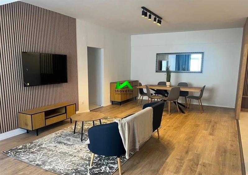 Apartament cu 3 camere decomandat, mobilat în Calea Dumbrăvii