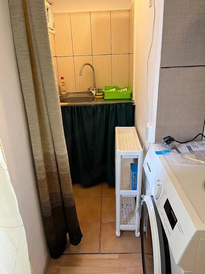 Garsonieră decomandată în Sud