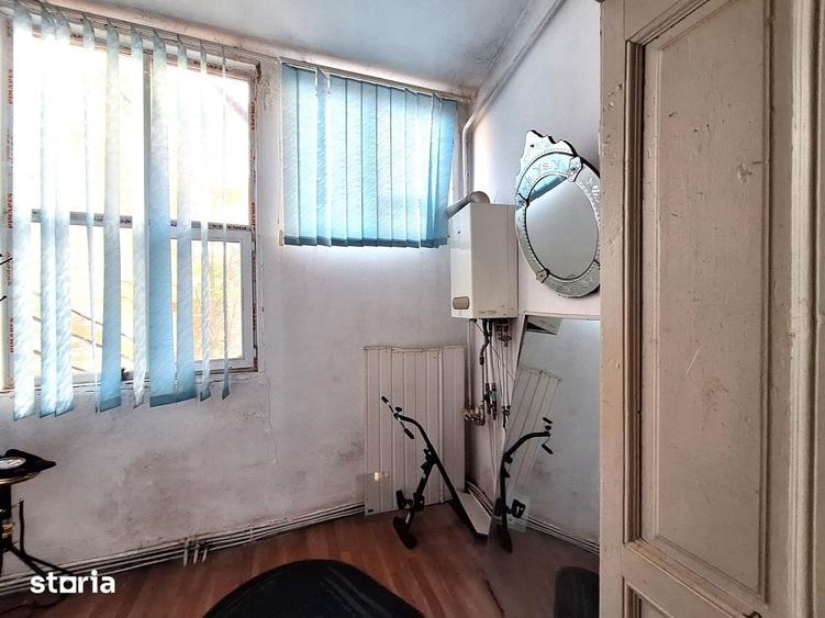 Casă cu 5 camere cu Teren 153 Mp în Central