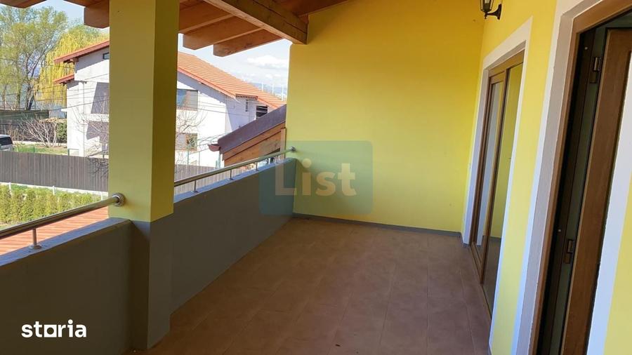 Casă cu 4 camere cu Teren 860 Mp în Șimian