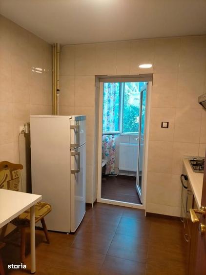 Apartament cu 3 camere în Crângași