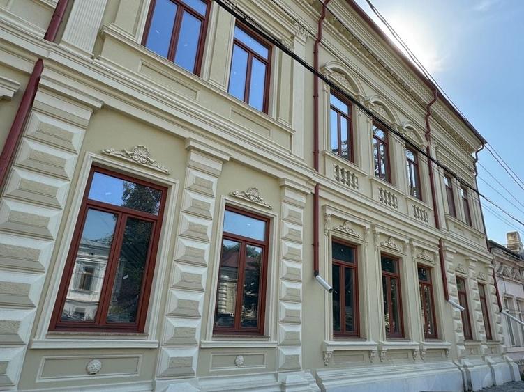 Casă cu 4 camere în Central