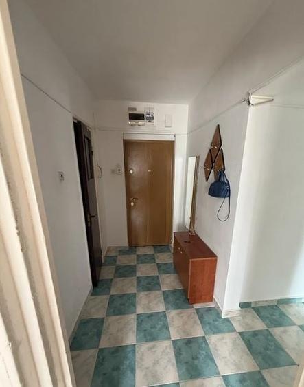 Apartament cu 2 camere semidecomandat, mobilat în Dristor