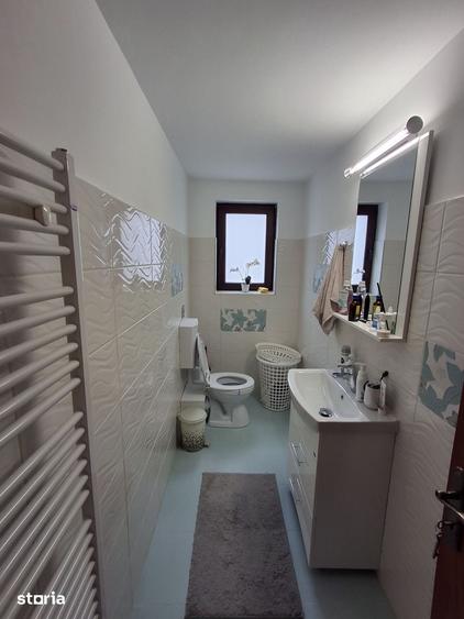 Casă cu 5 camere cu Teren 750 Mp în Dâmbul Morii