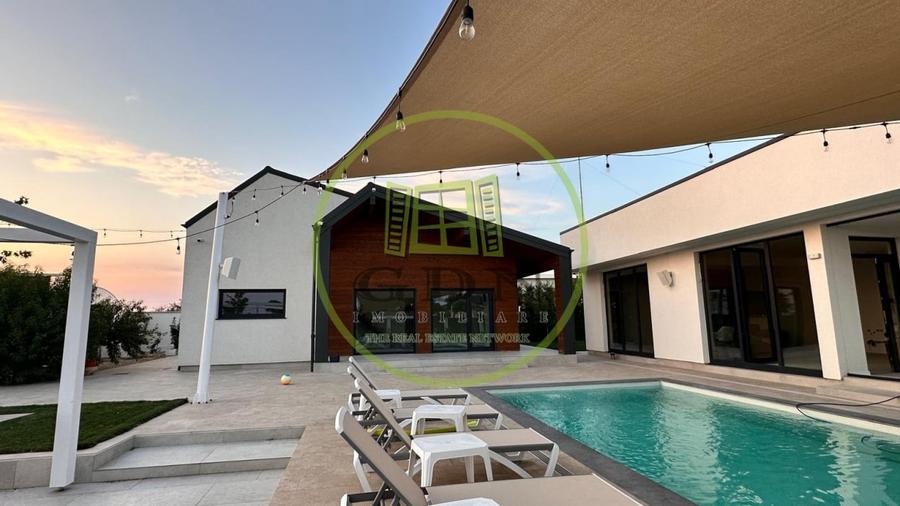 Casă individuală cu 4 camere cu Piscina în Cârcea