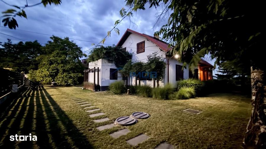 Casă cu 5 camere cu Teren 7000 Mp în Central
