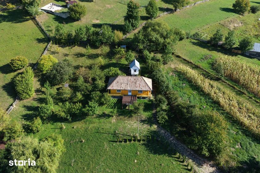 Casă cu 5 camere cu Teren 4258 Mp în Hangu
