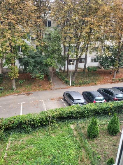 Apartament cu 2 camere semidecomandat în Exterior Vest