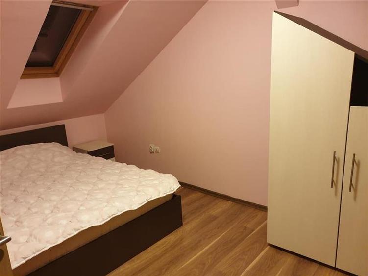 Apartament cu 3 camere semidecomandat, mobilat în Bună Ziua