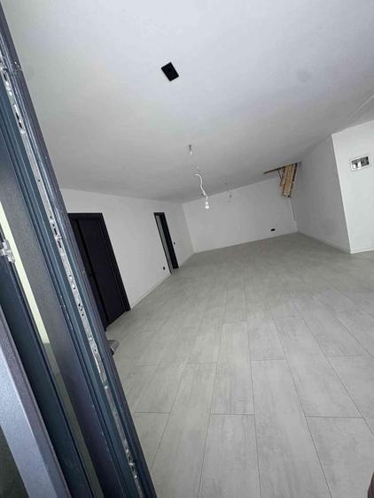Casă cu 4 camere cu Teren 174 Mp în Central