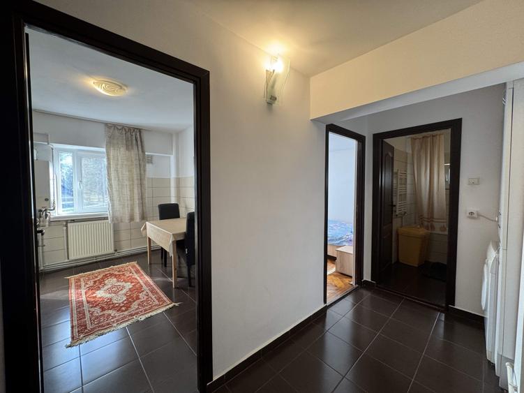 Apartament cu 2 camere decomandat în Orașul de Jos