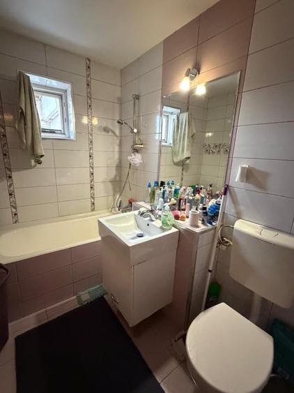 Apartament cu 3 camere decomandat, mobilat în Valea Rosie