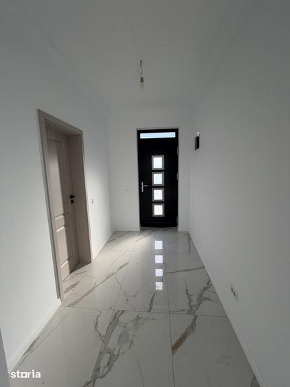 Casă cu 4 camere cu Teren 500 Mp în Miroslava