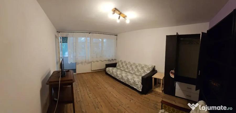 Apartament cu 2 camere decomandat în Progresul