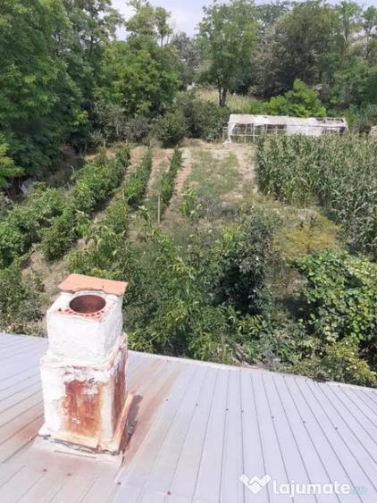 Casă cu 6 camere cu Teren 5165 Mp în Beștepe