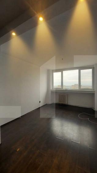 Apartament cu 3 camere decomandat, mobilat în Simeria