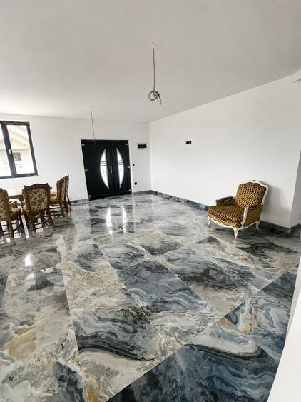 Casă individuală cu 5 camere cu Canalizare în Bărăbanț