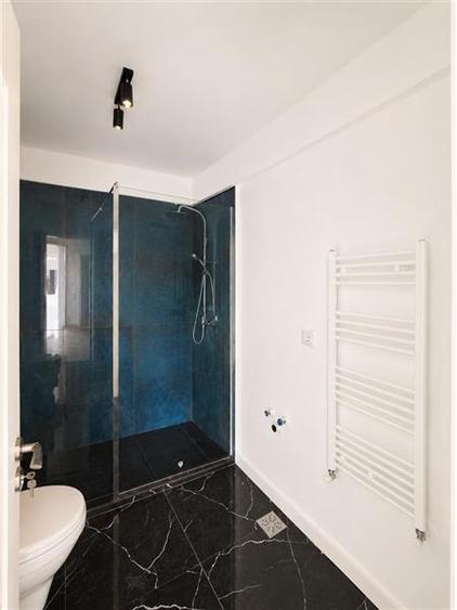 Apartament cu 4 camere semidecomandat, mobilat în Dâmbul Rotund