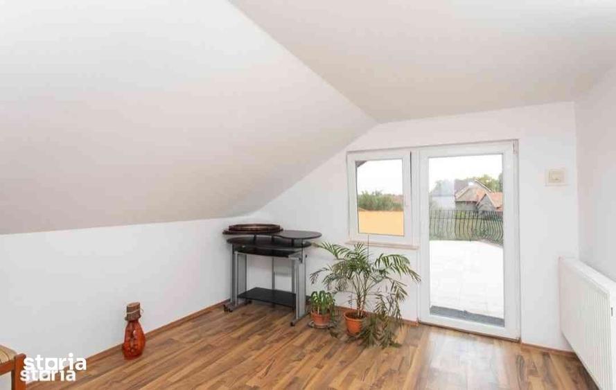 Casă cu 4 camere cu Teren 1130 Mp în Sântandrei