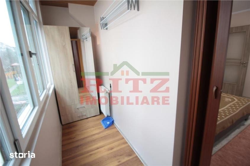 Apartament cu 3 camere semidecomandat în Central