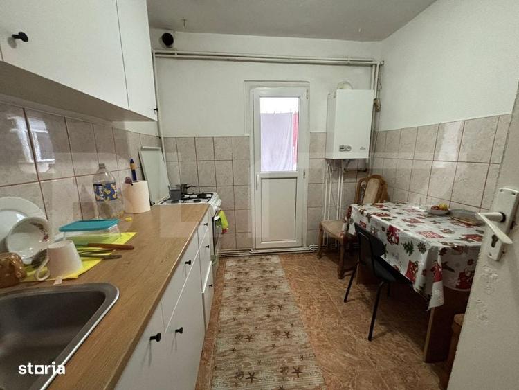 Apartament cu 3 camere decomandat în Albești