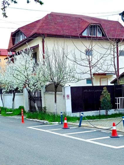 Casă cu 4 camere în Băceni