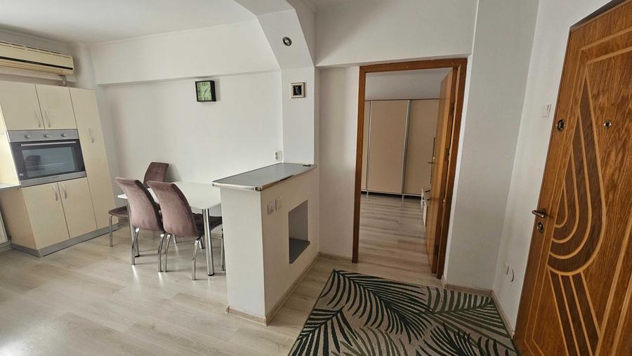Apartament cu 2 camere decomandat în Eremia