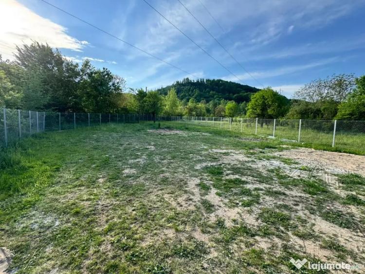 Casă cu 3 camere cu Teren 9000 Mp în Tăuții-Măgherăuș