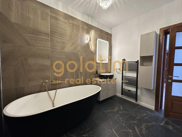 Duplex cu 5 camere cu Canalizare în Iancu Nicolae