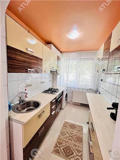 Apartament cu 2 camere semidecomandat, mobilat în Mihai Viteazul