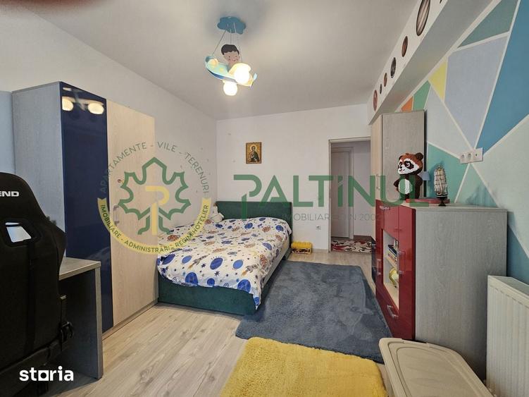 Apartament cu 4 camere decomandat în Central