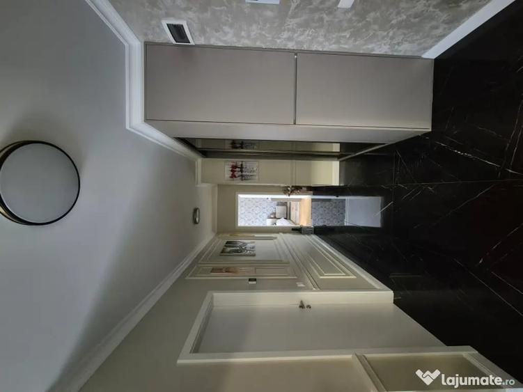 Apartament cu 3 camere decomandat în Chinteni