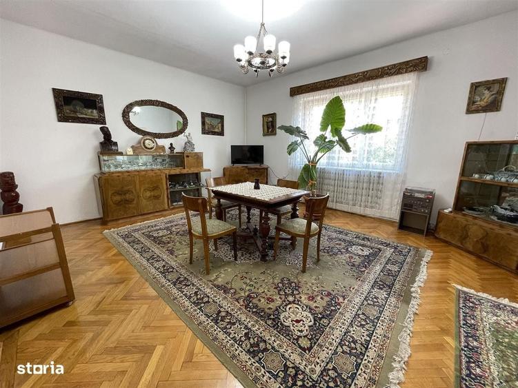 Apartament cu 4 camere în Central
