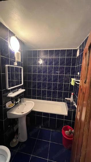 Apartament cu 4 camere decomandat în Victoria