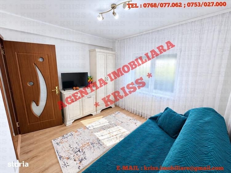 Apartament cu 3 camere decomandat în Prundu