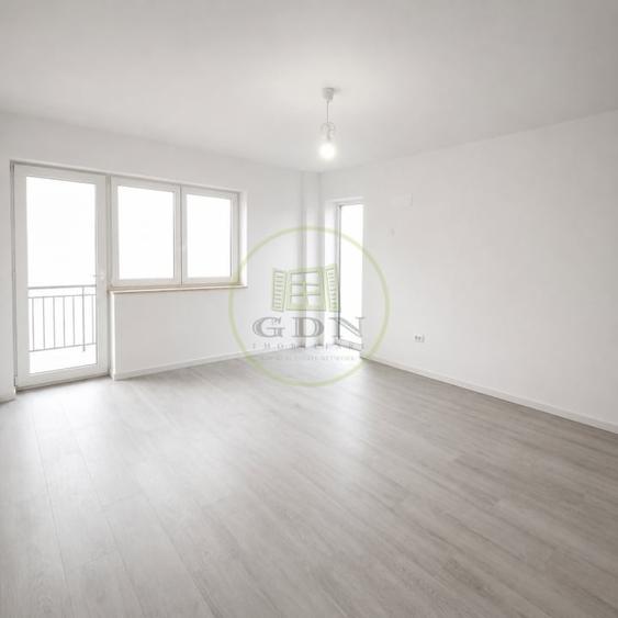 Apartament cu 3 camere decomandat, mobilat în Tractorul