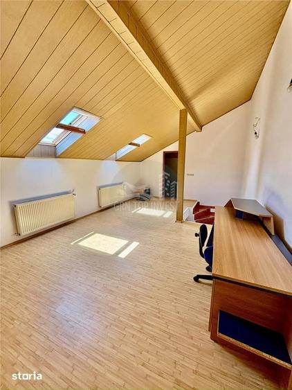 Casă cu 5 camere cu Teren 300 Mp în Calea Dumbrăvii