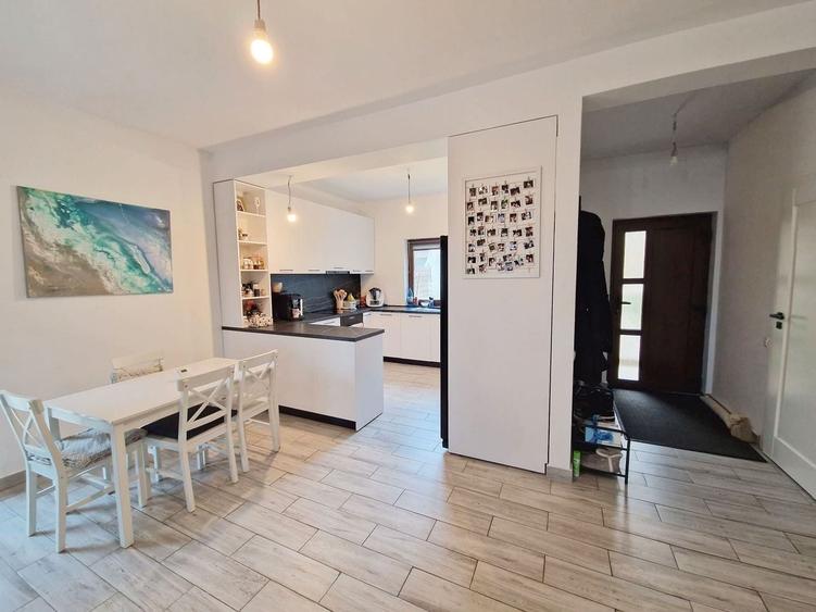 Duplex cu 4 camere cu Canalizare în Dezmir