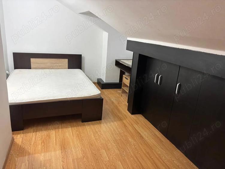 Apartament cu 3 camere semidecomandat în Obcini