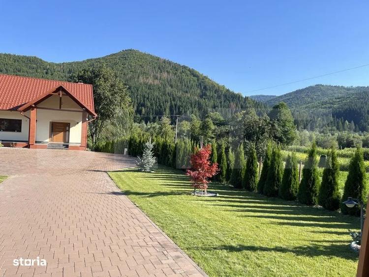 Casă cu 4 camere în Mălini