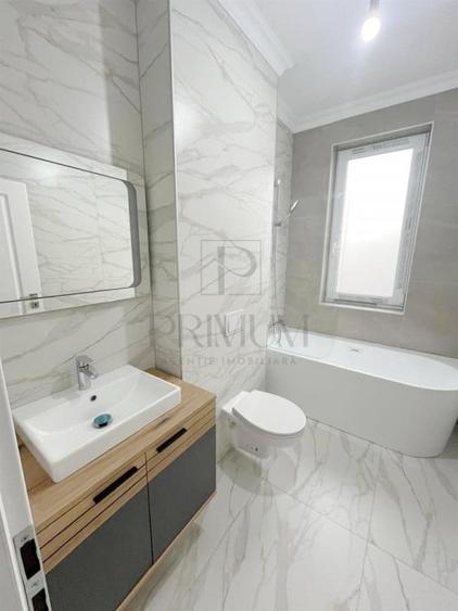 Apartament cu 3 camere decomandat în Dumbrăvița