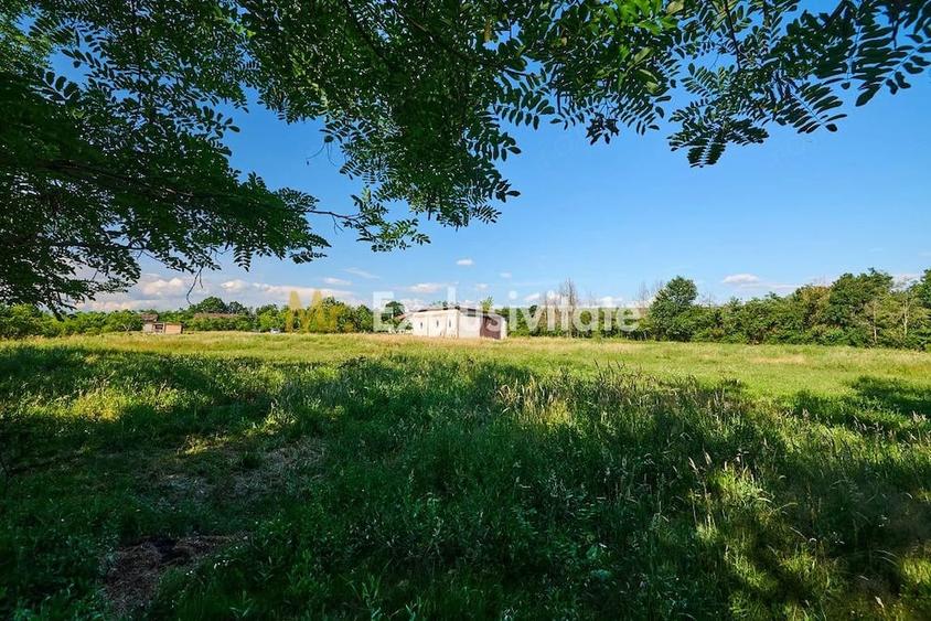 Casă cu Teren 1100 Mp în Budeasa